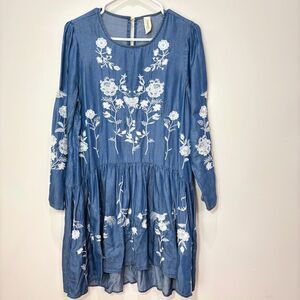 Bohemy Chambray Blue Floral Embroidered Dress M Drop Waist Relaxed Bohemian